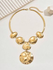 Collier de luxe fait main, collier statement, collier de créateur, collier élégant avec pendentif, bijou artistique - Product Image 4