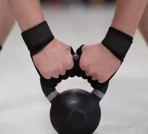 Gants de fitness demi-doigts en maille respirante avec sangle de poignet réglable pour entraînement en salle de sport, unisexe, à enfiler - Product Image 5