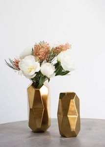 Classic Decorative Metal Vase For Home Decor Traditional Flower Holder For Living Room And Entryway Styling - Product Image 3