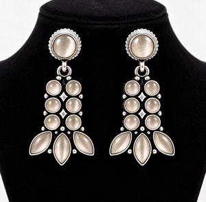 Nouvelles boucles d'oreilles pendantes en argent oxydé avec pierre œil de chat couleur pêche |   Bijoux de mode en gros - Product Image 3