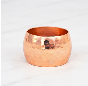 Anillos para servilletas con diseño martillado en oro rosa para decoración de mesas de boda, perfectos y como artículos de cocina. - Product Image 1