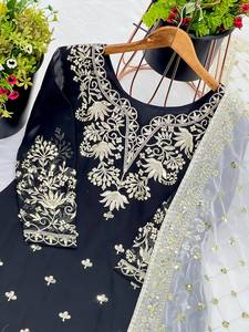 Salwar Sharara pour femme, fait main, moderne, ethnique, en faux georgette et sequins, pour l'hiver et l'été, idéal pour les festivals, Diwali, les mariages et les remises de diplômes. - Product Image 5