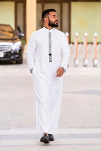 <b>Thobe</b> OEM Factory Custom Islamic Clothing with Modern Tailoring for Global Clothing Brands and Export - Product Image 4