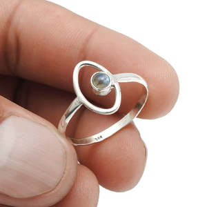 Best Quality 925 Sterling <b>Silver</b> <b>Ring</b> Comes With Round Cut Labradorite Gemstone <b>Statement</b> <b>Ring</b> Bohemian Jewelry For Women - Product Image 4