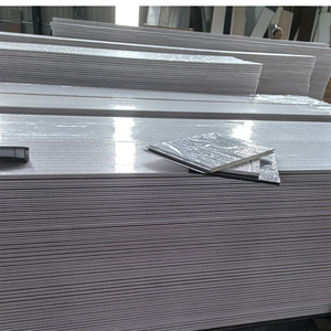 Paneles sándwich de acero con revestimiento de PU ignífugo de alta calidad, tablero de espuma para paredes de casas y construcción de hoteles para cámaras frigoríficas - Product Image 4