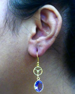 Boucles d'oreilles pendantes classiques en améthyste plaquées or pour femme, à porter au quotidien, serties en clos, forme goutte d'eau - Product Image 6