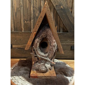 Nichoir rustique en bois de Sheesham avec véranda |   Vente en gros de nichoirs à oiseaux artisanaux pour le jardin - Product Image 4