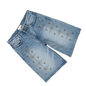 Shorts en jean pour hommes de qualité supérieure, coupe classique, avec logo, design vintage délavé et strass, vente en gros - Product Image 3