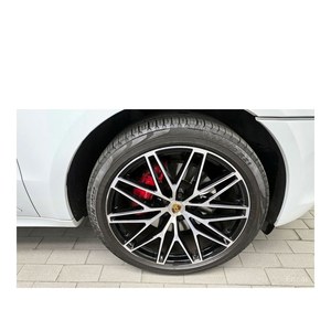 Porsche Macan 2.9 S 2023 con Volante a la Izquierda, 20,824 km, Asientos de Cuero - Product Image 5