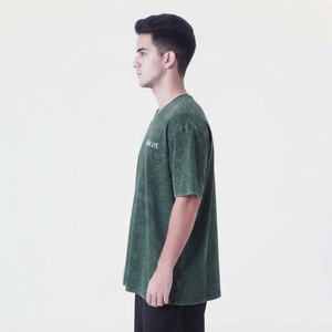 T-shirt homme en coton délavé vintage, style streetwear oversize, couleur verte élégante. - Product Image 4