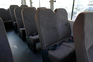 Nuevo Toyota Coaster 202 con especificaciones GCC básicas, 399HP, 8+ plazas, motor de 6 cilindros, transmisión manual, gasolina, volante a la izquierda. - Product Image 5