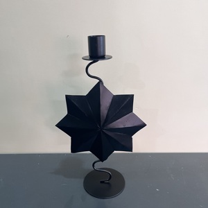 Porte-bougie Iron Star avec finition noire, décoration décorative pour la maison - Product Image 3