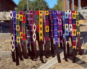 Ceinture de polo sportive brodée, design argentin formel et coloré, avec boucle en acier, ceinture en cuir véritable gaufrée avec logo personnalisé - Product Image 3
