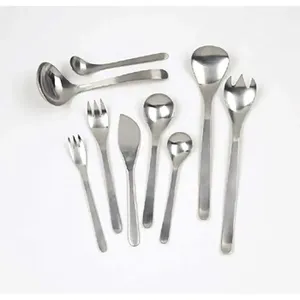 Nouvel arrivage : Ensemble de couverts en métal de luxe au fini élégant pour les repas en famille et une présentation raffinée lors des dîners formels - Product Image 4