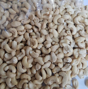 Fresh & Crunchy Whole Cashew Nuts | High Quality - Product Image 4