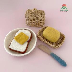 Ensemble de jouets de cuisine en rotin tressé Nhat Minh avec aliments en feutre jaune pour enfants de 2 à 4 ans, unisexe, avec boîte à beurre en rotin et couvercle amovible - Product Image 2