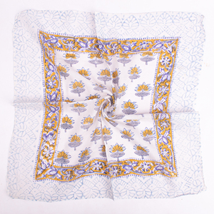 Pañuelo Cuadrado de Algodón con Estampado Floral Amarillo y Azul, Casual, Primavera/Verano, Ligero y Transpirable, Accesorio Unisex - Product Image 6