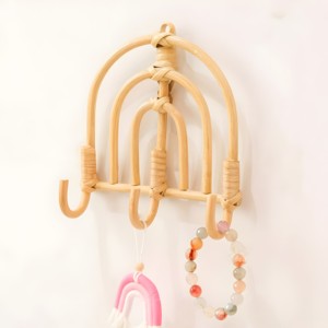 Crochets multiples en rotin arc-en-ciel pour rangement de chambre, essentiels à bon prix, pour suspendre chapeaux, sacs et vêtements - Product Image 6