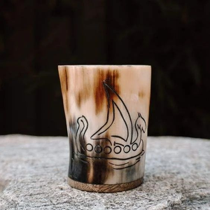 Verre à shot en corne de buffle poli et sculpté à la main, étanche, de la collection Desire Art, pour les fêtes de Noël et du Nouvel An - Product Image 4