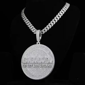Bijoux HipHop sur mesure en argent sterling 925 avec pavé de moissanite VVS, pendentif lettre initiale pour homme, passe le test du diamant - Product Image 1