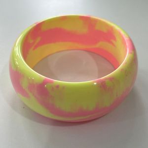 Bracelets classiques en résine faits à la main pour femmes, couleur personnalisée, accessoires de mode pour le quotidien, les fêtes, les mariages et les festivals - Product Image 2