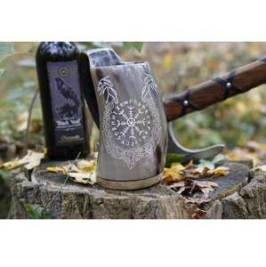 Mug en corne naturelle polie, best-seller, pour whisky, vin et boissons froides, fabrication artisanale traditionnelle, disponible à la vente - Product Image 1