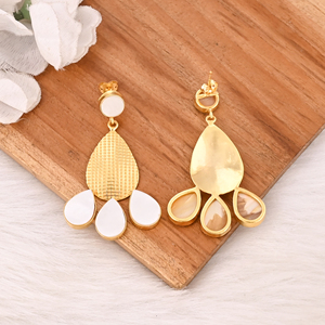 Pendientes colgantes de latón con nácar natural, joyería de moda hecha a mano para mujer - Product Image 5