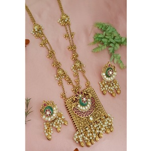 Conjunto de Collar y Aretes con Perlas y Piedras de Moissanita Chapadas en Oro de Alta Calidad, Joyería de Diseño Moderno para Mujer, Regalo de Boda - Product Image 2