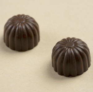 Chocolate con Sabor a Mango al por Mayor, OEM ODM, Artículos a Granel en Cajas de Regalo de Chocolate Personalizadas para Regalos Empresariales Promocionales - Product Image 1