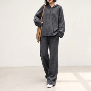 Custom Women Sweater Oversized Knitted Crew Neck Pullover Winter Streetwear Private Label Wholesale Manufacturer - Product Image 5