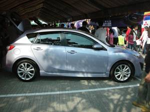 Pare-soleil de fenêtre de voiture HIC, déflecteurs de porte en PMMA, ajustement parfait pour MAZDA 3 Axela 5 portes hayon 2009~2013 - Product Image 2