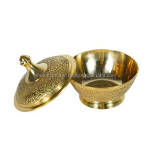 ชามทองเหลืองขัดเงาพร้อมฝาปิดดีไซน์คลาสสิกสำหรับงานปาร์ตี้ตกแต่งบ้านด้วยงานฝีมือช่างฝีมือ - Product Image 3