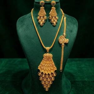 Ensemble de bijoux pour femmes, fait main, plaqué or 24 carats, cuivre, laiton, 4 pièces, créations Naykk, élégant, à porter tous les jours, fiançailles, anniversaire - Product Image 1