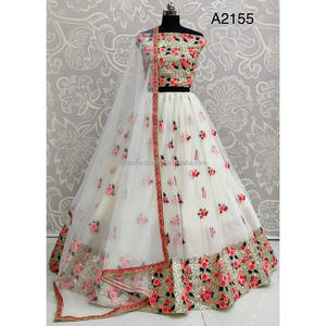 Collections de velours de vêtements de mariée indiens pour la mariée avec le travail de Zarkhan par Fabzone - Product Image 3