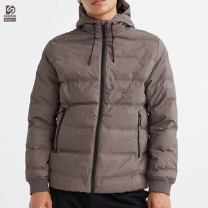 Nouvelle veste d'hiver matelassée pour homme avec logo personnalisable sur le devant, design optimal, caractéristiques coupe-vent et respirantes - Product Image 4
