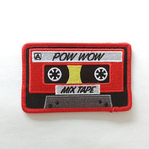 Patch brodé chenille carré personnalisé de qualité supérieure avec logo sur mesure pour vestes d'uniforme scolaire, chapeaux et vêtements de sport - Product Image 2