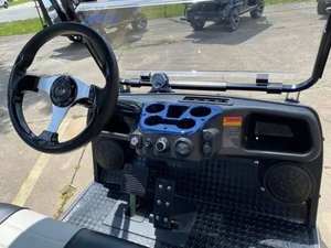 Nuevo Carro de Golf Eléctrico Evolution Classic 4 Pro 2022 - Diseño Moderno de Lujo con Control Remoto y Alcance para 36 Hoyos - Product Image 4