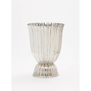Urna de Jardín de Hormigón Blanco con Base Cuadrada, Diseño Tallado a Mano para Flores o Plantas Verdes, Uso en Exteriores, Urnas de Jardín Hechas a Mano - Product Image 3