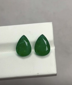 Natural Emerald Pair Pear Shape Green Loose Gemstone High Quality for Jewelry Design - Product Image 5