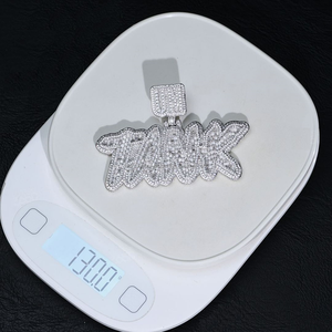 จี้ชื่อฮิปฮอปที่น่าทึ่งพร้อมดีไซน์3D ที่กำหนดเองทำด้วยเงินสเตอลิงกับ VVS เพชรโมอิสซาไนต์งานฝีมือที่สวยงาม - Product Image 4