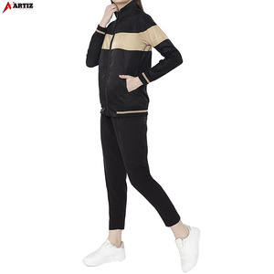 Conjuntos Deportivos de Alta Calidad para Mujer, Transpirables, de Secado Rápido, 100% Algodón, Estampados o Lisos, para Gimnasio, Deportes y Jogging - Product Image 4