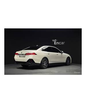 BMW Serie 5 520i M Sport 2023, 32,206 km, Caja de Cambios Automática, Volante a la Izquierda, Asientos de Cuero, Cámara Trasera - Product Image 2