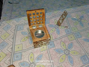 เตาเผาบัคฮาร์แบบฝังมุกทำมือสุดหรู ดีไซน์แบบอาหรับสุดประณีต เหมาะสำหรับเป็นของขวัญระดับพรีเมียมในช่วงรอมฎอนและอีด พร้อมด้วยงานศิลปะจากเปลือกหอย - Product Image 5