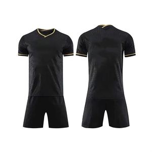 Camiseta de Fútbol Sublimada con Cuello en V Negra para Hombre, Manga Corta, Absorbe la Humedad, Poliéster, Ajuste Atlético, Ropa Deportiva para Todas las Temporadas - Product Image 6