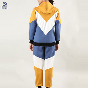 Survêtements d'hiver respirants à capuche pour femmes avec logo personnalisé, vente en gros, nouveau style 2026, ensemble de survêtement zippé en promotion - Product Image 5