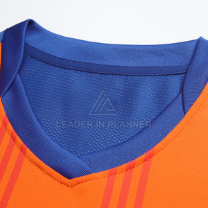 เสื้อฟุตบอลแขนสั้น โพลีเอสเตอร์ 100% ป้องกันแบคทีเรีย สำหรับฝึกซ้อม ขายดี ผลิตในปากีสถาน - Product Image 3