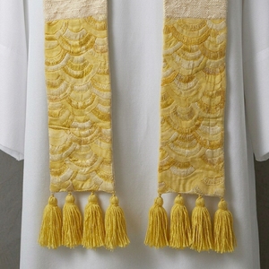 Étole de Prêtre Brodée à la Main en Or Métallique avec Pompons – Vêtement Cérémoniel de Luxe pour l'Exportation d'Habillement Religieux Haut de Gamme - Product Image 2