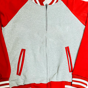 เสื้อแจ็คเก็ตวาร์ซิตี้แบบยูนิเซ็กซ์สั่งทำพิเศษ ผ้าขนสัตว์หนานุ่ม ติดกระดุมหุ้มผ้า พิมพ์ลายดิจิทัล สีสันสดใสตามสั่ง - Product Image 4