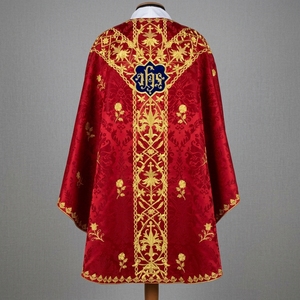 เสื้อคลุมสำหรับพิธีสวดสีแดงแบบดั้งเดิมปักลายด้วยด้ายทองแท่ง - Product Image 1