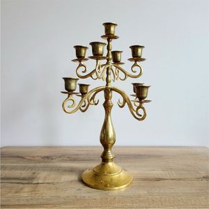 Candélabre en laiton robuste pour centre de table de mariage, support à bougies en métal doré à 3 coupelles pour table de salle à manger d'hôtel, style victorien - Product Image 2